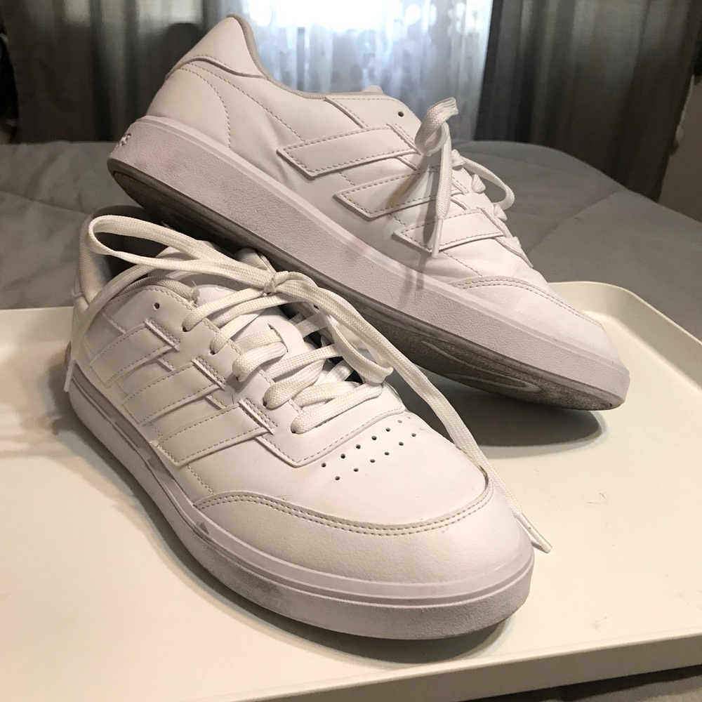 ADIDAS HOOPS 3.0 LOW CLASSIC VINTAGE SNEAKERS